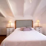 Casas Isabel