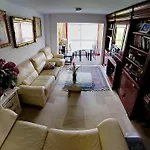 Cozy Apartment With Sea View