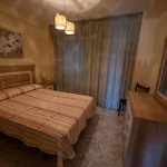 Apartamento De 2 Dormitorios Con Terraza Solo Familias