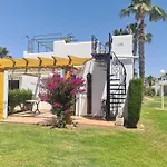As055 Cosy 2 Bedroom In The Green Palm Tree Oasis