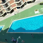 Apartamento Frente Al Mar Con Wifi Y Parking.