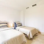 Stunning Tropical Oasis 3Br, Pool And Water Views