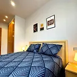Piso Con Piscina Exterior