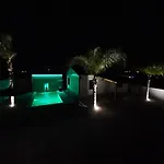 Chalet Con Encanto En Conil Solo Familias Y Parejas