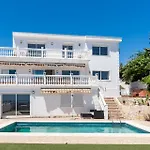 Villa De Haro - Garden, Terrace, Pool & Sea View