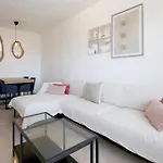Estepona Port Apartment Sunny