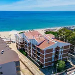Uhc Mexico I Apartments