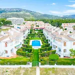 Uhc Arenal Family Complex