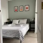 Mikonos V Solo Familias
