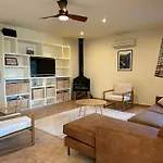 Paraiso De La Luz 7 Bedrooms, Swimming Pool & 4 Bathrooms
