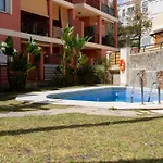 Modern Apartment Next To The Beach And Golf Course