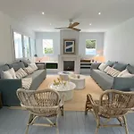 Villa Lacolonial 5 Minutes Walk From Beach And 10 Minutes From Center Design