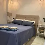 Casa Arco Del Reloj
