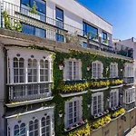 La Casa De Las Flores