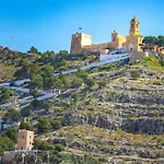 Vacaciones Con El Mediterraneo A Menos De 50 Metros
