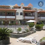 Costa Caleta 404