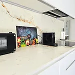 6 Bedrooms New Luxury Villa With Private Pool And Jacuzzi