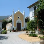 Palacete De Cazulas