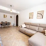 Bonito Apartamento Con Gran Jardin Solead