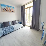 Estudio Pacific Salou, Beach 300M!