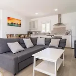 Stunning Home In Chiclana De La Frontera