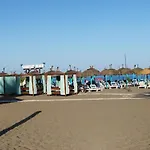 Calidad, Terraza Y Piscina A 500M De La Playa