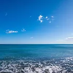 Charming Apartment Paraiso Beach