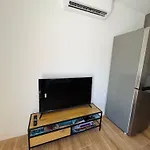 Atico Con Aire Acondicionado Y Terraza