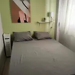 Apartamento En Pleno Centro De Cadiz Con Parking Economico