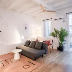 44Poc1062 - Studio Newly Decorated In Poble Sec