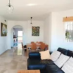 Bella Vista Casares