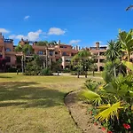 Modern 2Br Apt Second Line Marbella Beach, Pools And Paddle