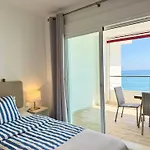 Apartamento En Primera Linea De Playa En Benalmadena