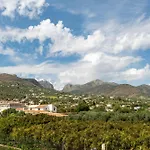 Familiar House With Private Pool And Mountains View
