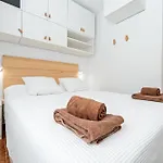 Hauzify I Apartament Cid