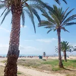 Cozy Apartment Near The Beach