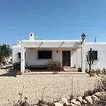 Cortijo El Ventorrillo De Agua Amarga