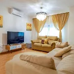 Nice Apartment In Fuengirola With Wifi