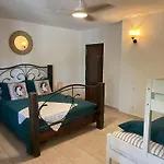 Guesthouse Un Poco Mas