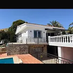 Casa De Amigos