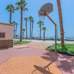 5 Seconds To The Beach Apartment