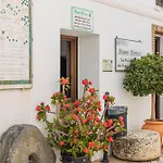 Casa De La Montana Apartments