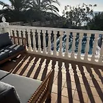 Villa Los Pies En Agua - A Beachfront Refuge