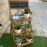 Guest-Rooms - Inalko