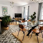 Beautiful Old Town Retreat