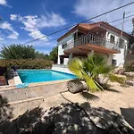 Country House Godall