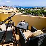 Sunrise Den, A Pie De Playa, Vista Al Mar Y Piscina