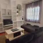 Uf Holiday Villa