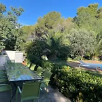 Chalet Con Piscina Y Jardin Rodeado De Naturaleza
