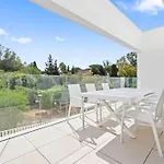 Luxury 2 Bedroom Apartment Walk To Beach Rdr423